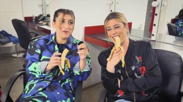 Valeria Ros y Susi Caramelo analizan la letra de 'Ram pam pam' : "¿Quieres pelar la banana?"