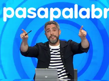 ¡Al límite! Roberto Leal se ve obligado a pedir el VAR con Mamen Mendizábal ¡Al límite! Roberto Leal se ve obligado a pedir el VAR con Mamen Mendizábal