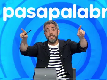 ¡Al límite! Roberto Leal se ve obligado a pedir el VAR con Mamen Mendizábal ¡Al límite! Roberto Leal se ve obligado a pedir el VAR con Mamen Mendizábal