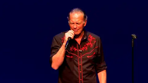 Bertín Osborne confiesa no estar al 100% en su reaparición: "Hay temas personales que no se han resuelto aún" Bertín Osborne confiesa no estar al 100% en su reaparición: "Hay temas personales que no se han resuelto aún"