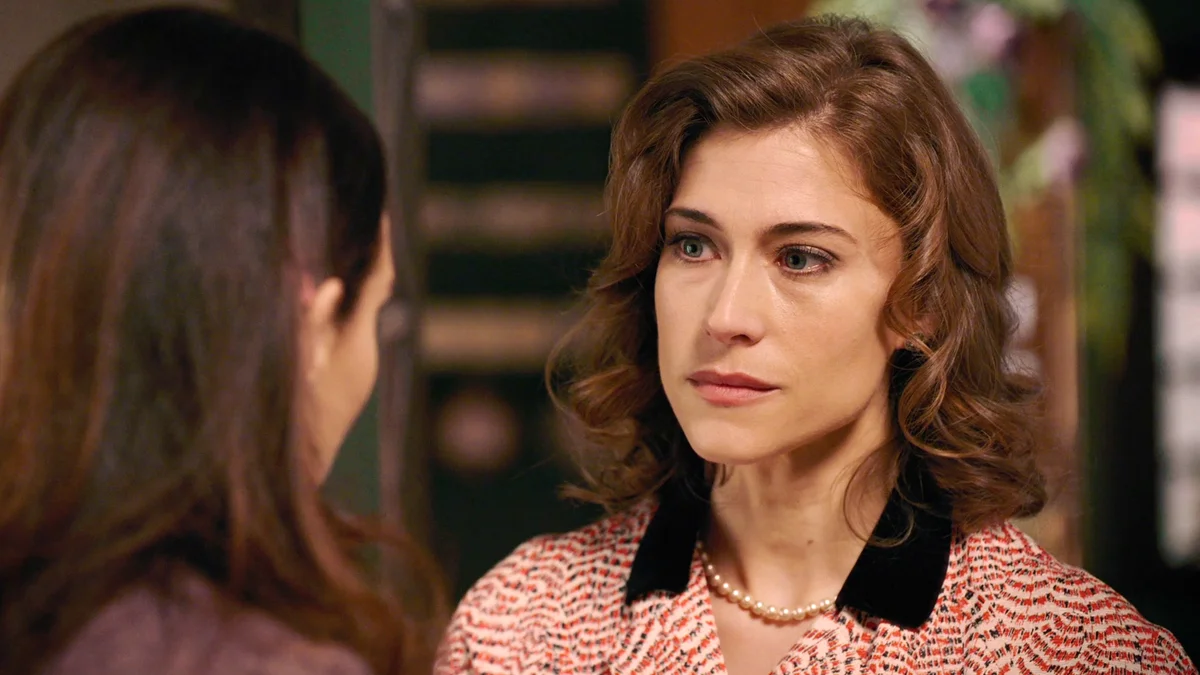 Avance del próximo capítulo de Sueños de libertad: Marta, cansada de que Fina vaya aireando su secreto, ¿se plantea romper su relación?