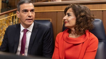 Pedro Sánchez y María Jesús Montero