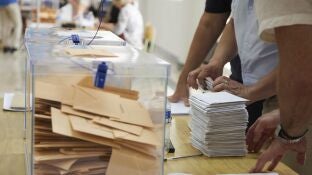 Recuento en una mesa electoral. 