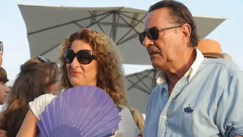 Julián Muñoz y Karina Pau, en 2012 Julián Muñoz y Karina Pau, en 2012
