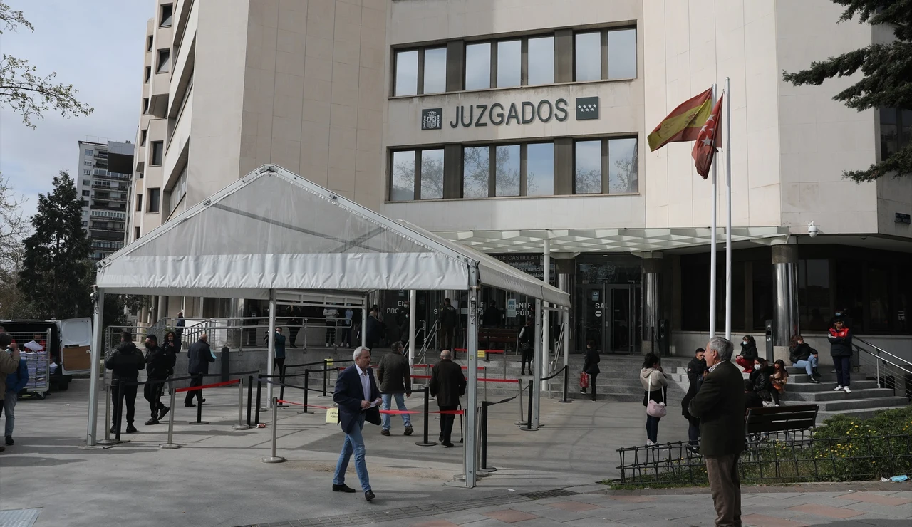 Imagen de archivo de la entrada de los Juzgados de Madrid en Plaza Castilla