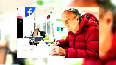 El inusual aspecto de Julio Iglesias en una foto en redes: ¿Es realmente el artista el que aparece en la imagen?