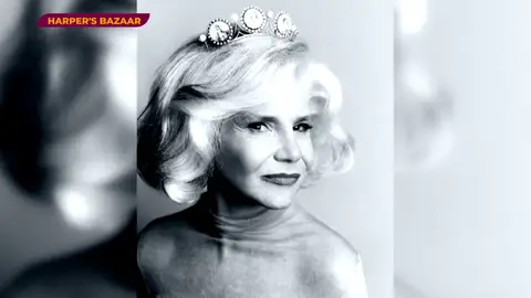 Eugenia Martínez de Irujo reinterpreta y emula retratos que protagonizó su madre, la duquesa de Alba Eugenia Martínez de Irujo reinterpreta y emula retratos que protagonizó su madre, la duquesa de Alba