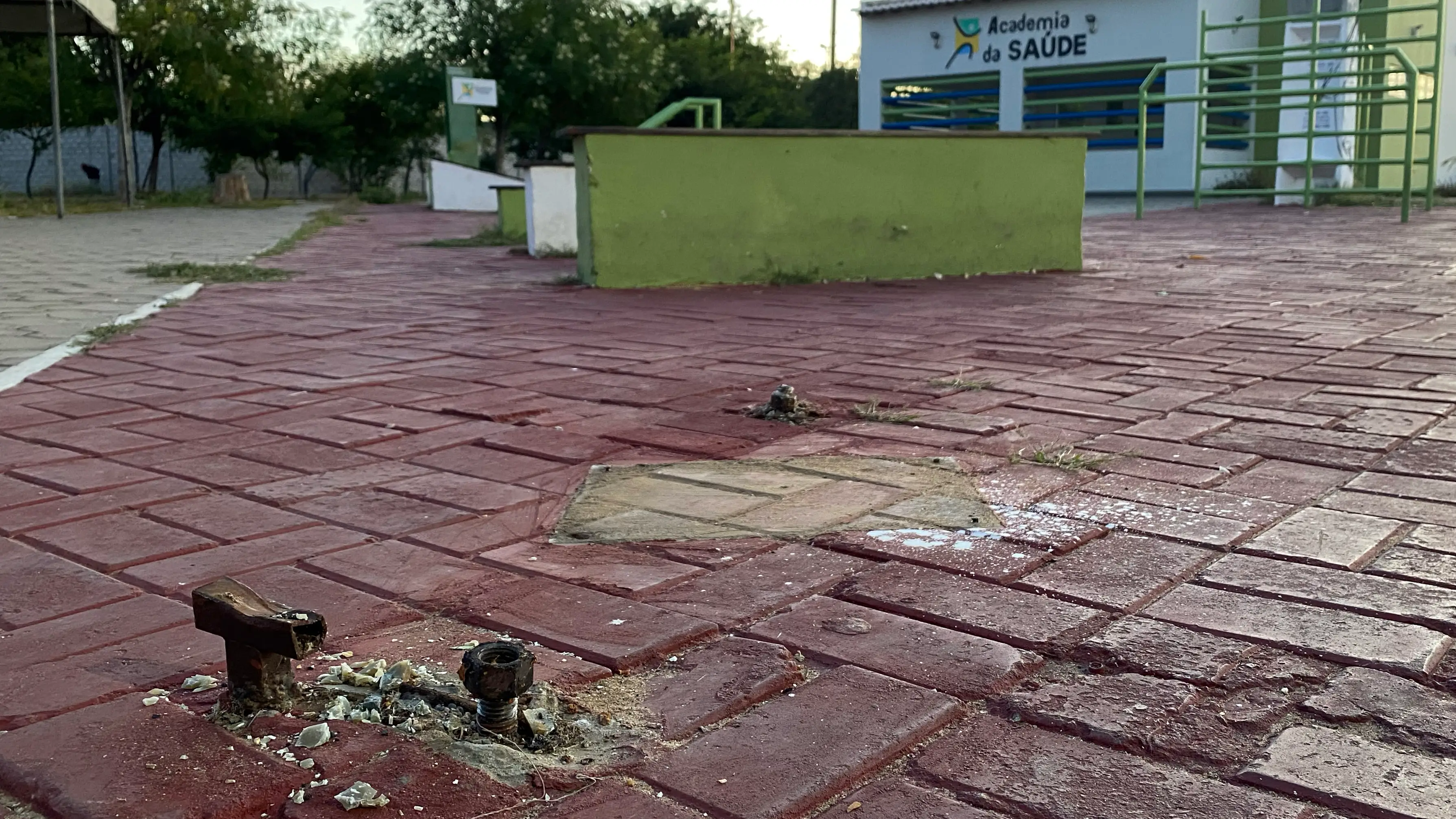 Espacio vacío en el que estaba la estatua a Dani Alves en Juazeiro Espacio vacío en el que estaba la estatua a Dani Alves en Juazeiro