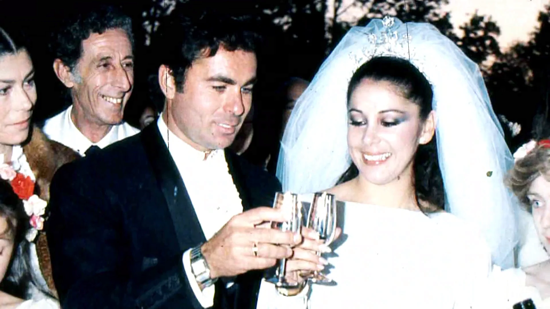 Las imágenes inéditas de la boda de Paquirri e Isabel Pantoja, celebrada hace 41 años en Sevilla Las imágenes inéditas de la boda de Paquirri e Isabel Pantoja, celebrada hace 41 años en Sevilla