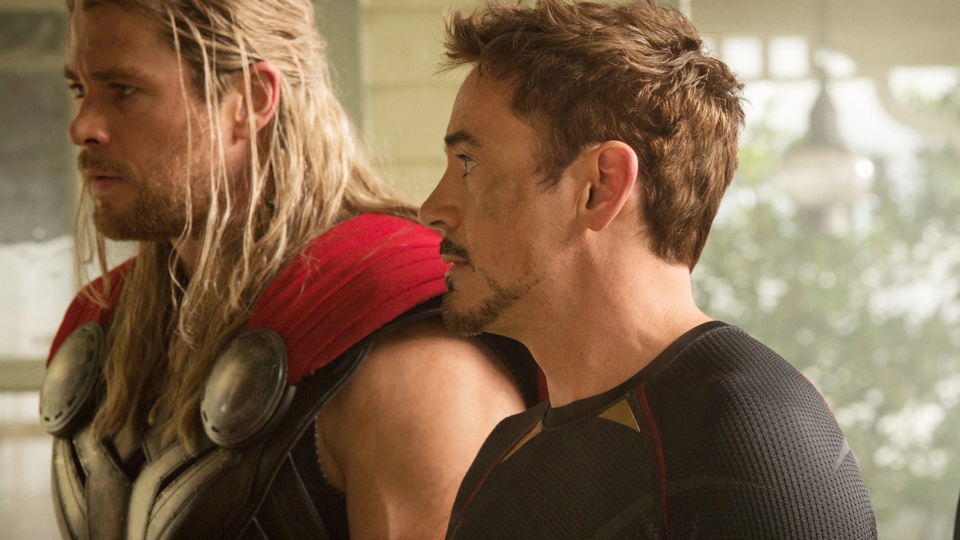 Chris Hemsworth como Thor y Robert Downey Jr. como Iron Man en 2013 Chris Hemsworth como Thor y Robert Downey Jr. como Iron Man en 2013