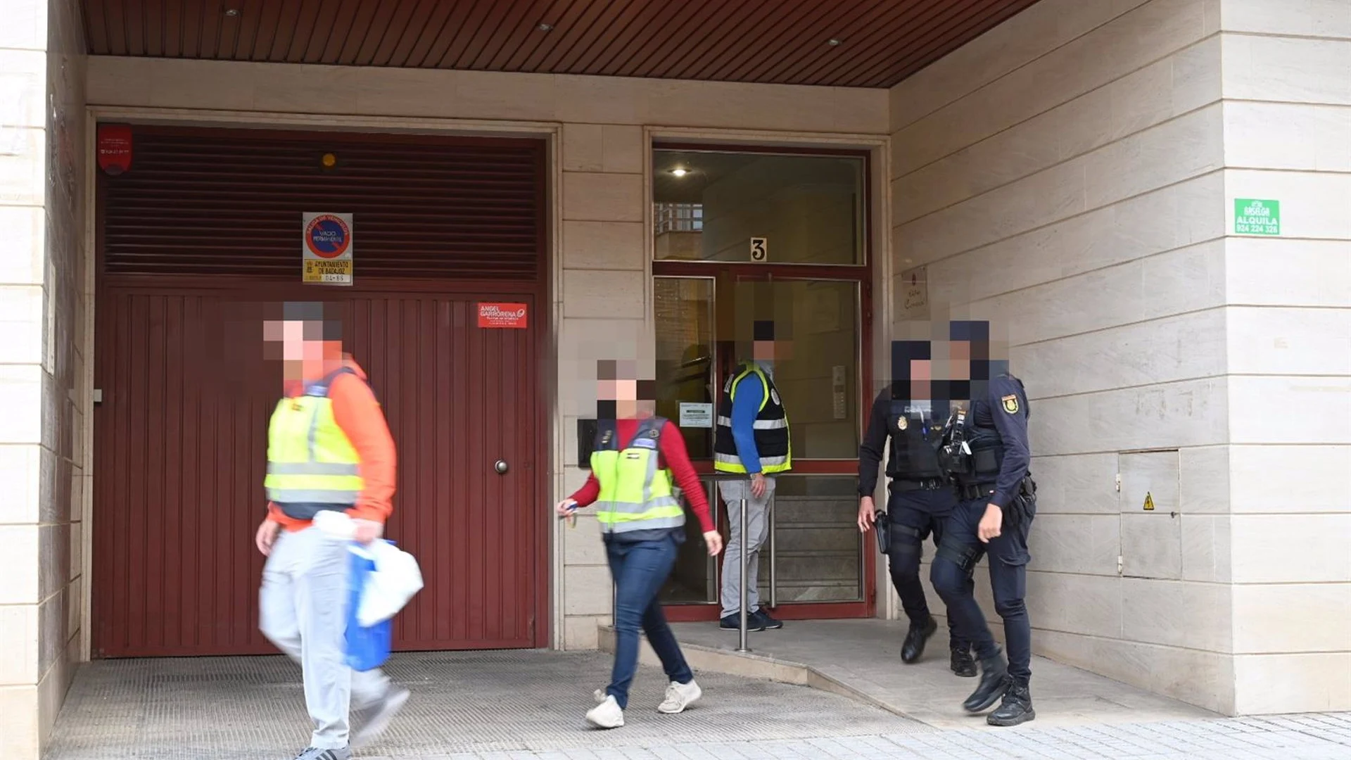 Vecinos del detenido por matar a su madre en Badajoz est&aacute;n "impactados" y dicen que "nadie se esperaba esto"