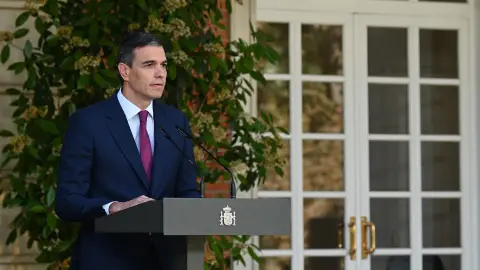 A3 Noticias 1 (02-05-24) Pedro Sánchez pide a los socialistas en una carta defender "la política limpia" de los bulos de la ultraderecha y la "máquina del fango" A3 Noticias 1 (02-05-24) Pedro Sánchez pide a los socialistas en una carta defender "la política limpia" de los bulos de la ultraderecha y la "máquina del fango"