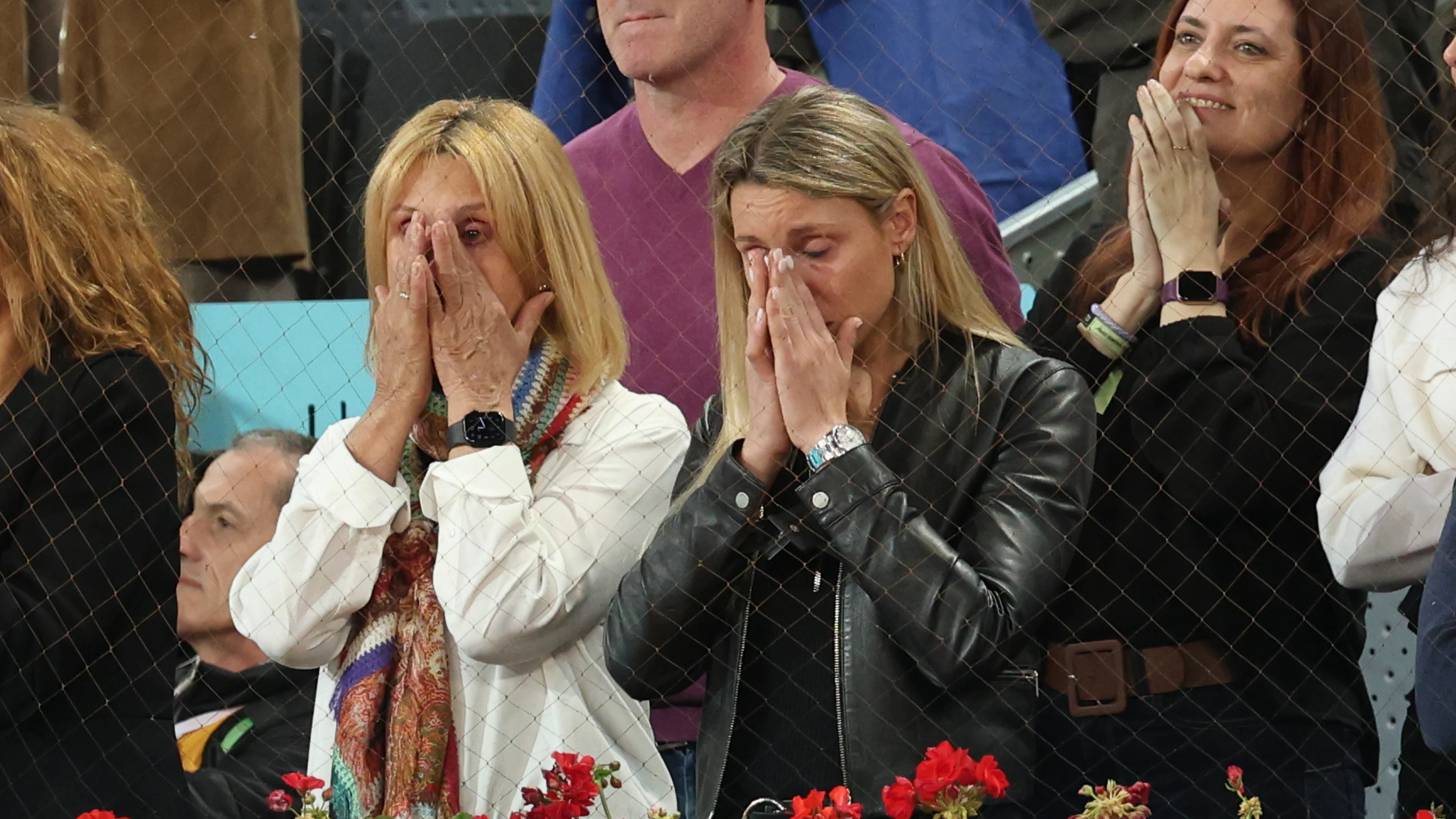 Las lágrimas de Ana María Parera y Maribel Nadal en la despedida de Rafa Nadal Las lágrimas de Ana María Parera y Maribel Nadal en la despedida de Rafa Nadal