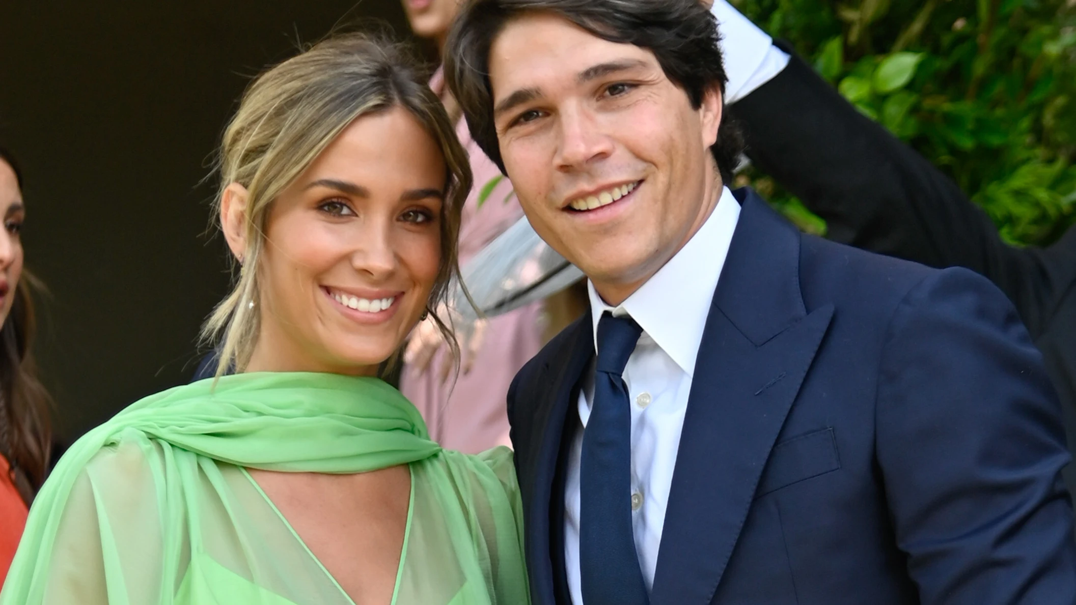Mar&iacute;a Pombo y Pablo Castellano en la boda de Luc&iacute;a Pombo