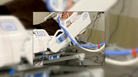 Atrapados y arruinados en México tras pagar 90.000 euros por un ingreso: "Nos cobraban por poner una tirita" Atrapados y arruinados en México tras pagar 90.000 euros por un ingreso: "Nos cobraban por poner una tirita"