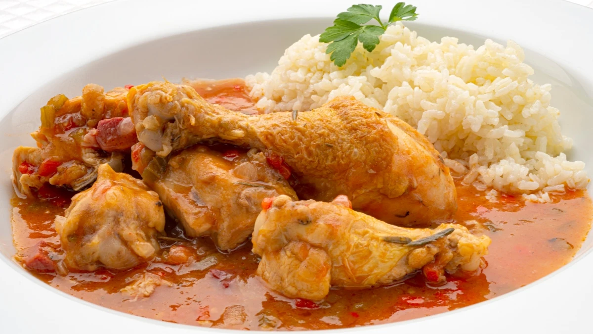 Pollo al chilindrón, de Arguiñano: "La receta perfecta para celebrar el Día de la Madre" Pollo al chilindrón, de Arguiñano: "La receta perfecta para celebrar el Día de la Madre"