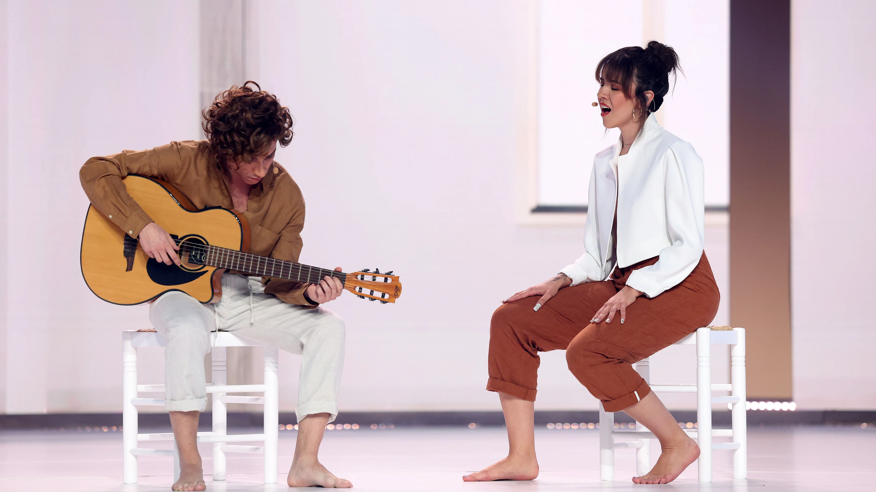 El conmovedor dueto de Raoul Vázquez con Andrea Guasch como Guitarricadelafuente y Natalia Lacunza 