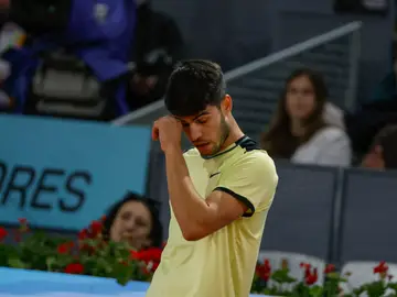 Carlos Alcaraz durante su partido ante Andrey Rublev en el Mutua Madrid Open 2024 Carlos Alcaraz durante su partido ante Andrey Rublev en el Mutua Madrid Open 2024