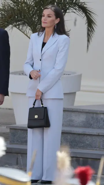 La reina Letizia en el aniversario de la jura de bandera del rey Felipe La reina Letizia en el aniversario de la jura de bandera del rey Felipe