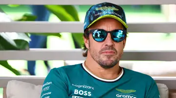 Fernando Alonso atiende a la prensa en el GP de Miami de Fórmula 1