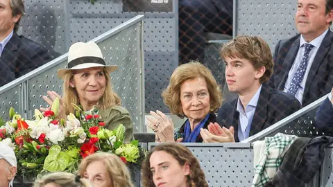 La infanta Elena, la reina Sofía y Miguel Urdangarin La infanta Elena, la reina Sofía y Miguel Urdangarin