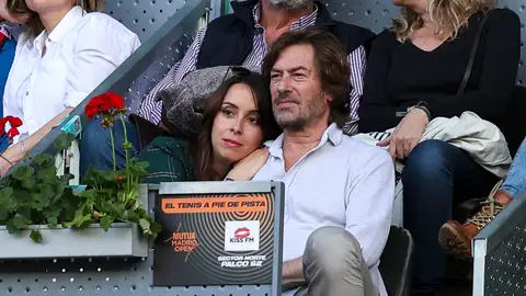 Santiago Pedraz y Elena Hormigos, muy cariñosos en el tenis Santiago Pedraz y Elena Hormigos, muy cariñosos en el tenis