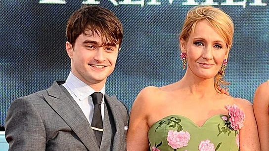 Daniel Radcliffe y J.K. Rowling Daniel Radcliffe y J.K. Rowling