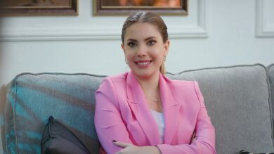 ¡No se calla una! El exceso de sinceridad de Yildiz comienza a desesperar a su familia