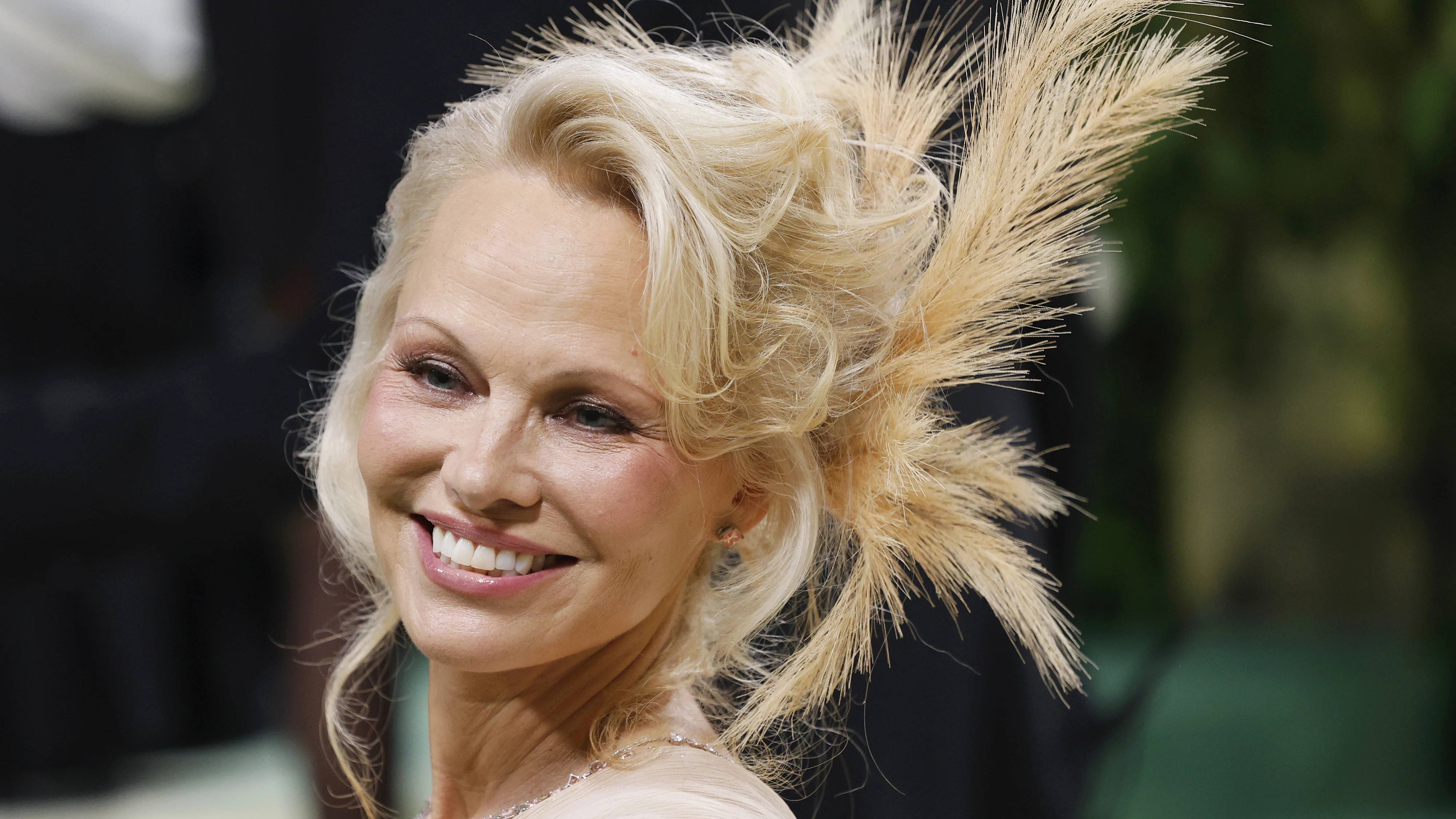 Pamela Anderson en la Gala MET