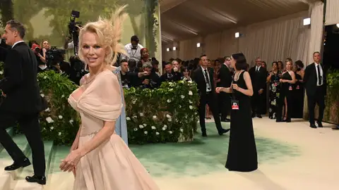 Pamela Anderson en la Gala MET Pamela Anderson en la Gala MET