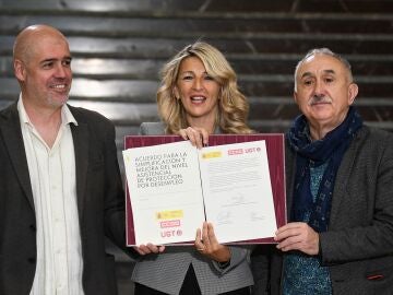 Yolanda Díaz firma con los sindicatos la reforma del subsidio por desempleo
