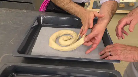 Tápalas con film de cocina y deja que reposen a temperatura ambiente Tápalas con film de cocina y deja que reposen a temperatura ambiente