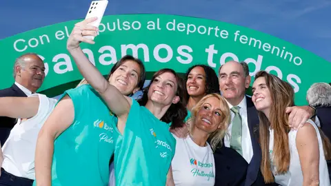 Mujeres deportistas y embajadoras de Iberdrola