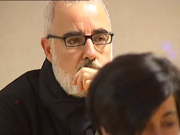 El compañero de trabajo y amigo de Alfonso Basterra: "O perdió la cabeza o estaba muy enamorado de Rosario Porto" El compañero de trabajo y amigo de Alfonso Basterra: "O perdió la cabeza o estaba muy enamorado de Rosario Porto"