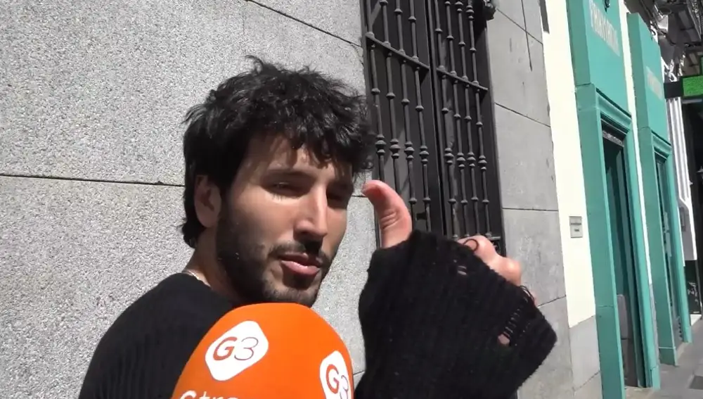 Sebastián Yatra por las calles de Madrid
