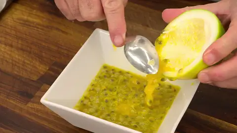 Mezcla bien y reserva la salsa Mezcla bien y reserva la salsa