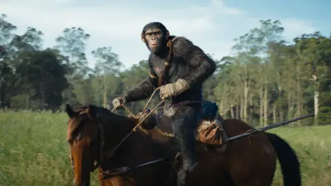 El Reino del Planeta de los Simios Owen Teague como Noa El Reino del Planeta de los Simios Owen Teague como Noa