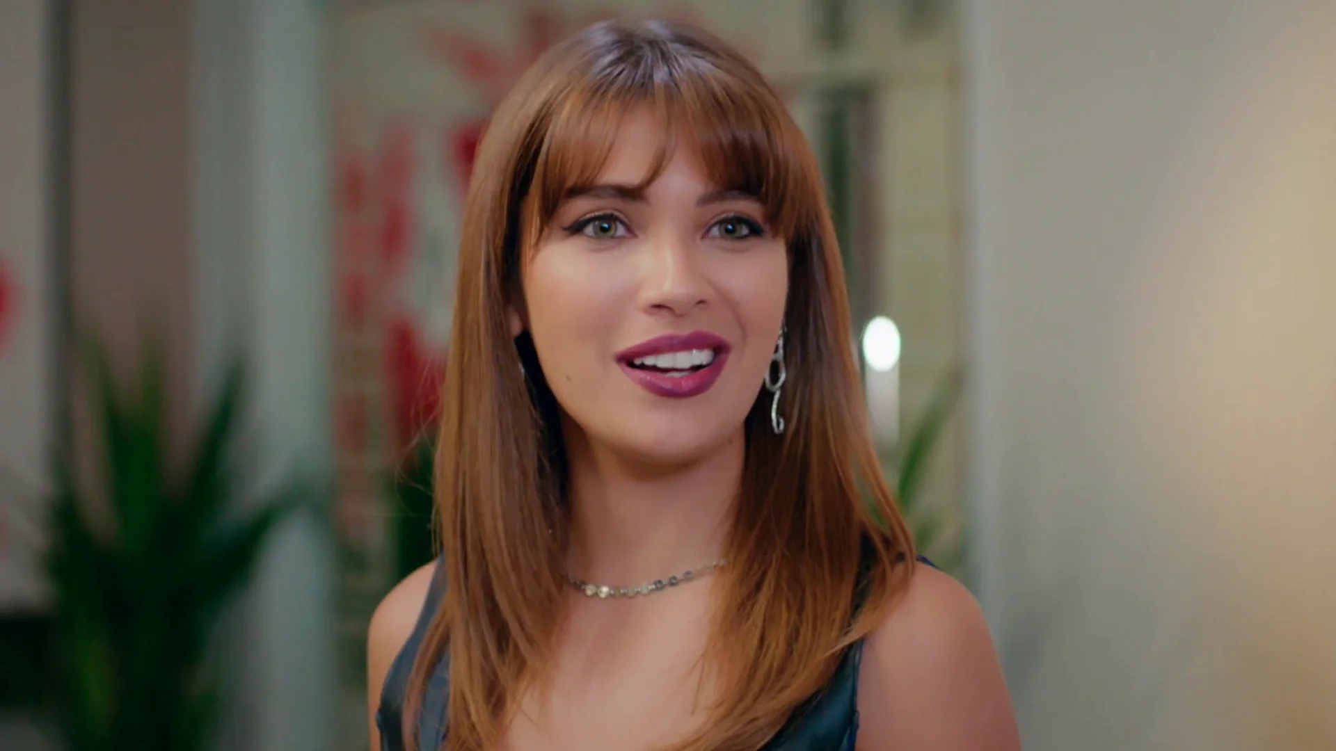 La doble cara de Kumru, al descubierto: ¡se mofa de Yildiz mientras finge ser su amiga! La doble cara de Kumru, al descubierto: ¡se mofa de Yildiz mientras finge ser su amiga!