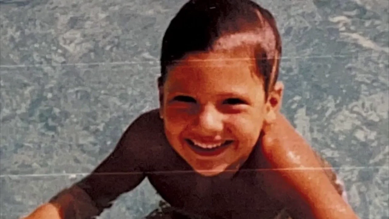 &iexcl;Una sonrisa inconfundible!: As&iacute; era Kaan Urgancıoğlu, Ilgaz en Secretos de familia, cuando era peque&ntilde;o