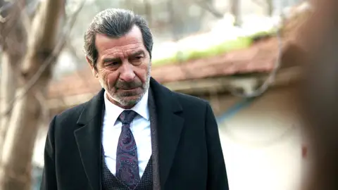 Meltem y su madre son libres gracias a Yekta, pero ¿será alguna de ellas la asesina? Meltem y su madre son libres gracias a Yekta, pero ¿será alguna de ellas la asesina?