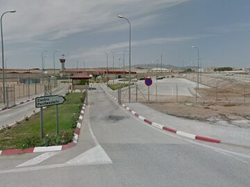 Imagen de archivo del acceso a la prisión de Villena, Alicante
