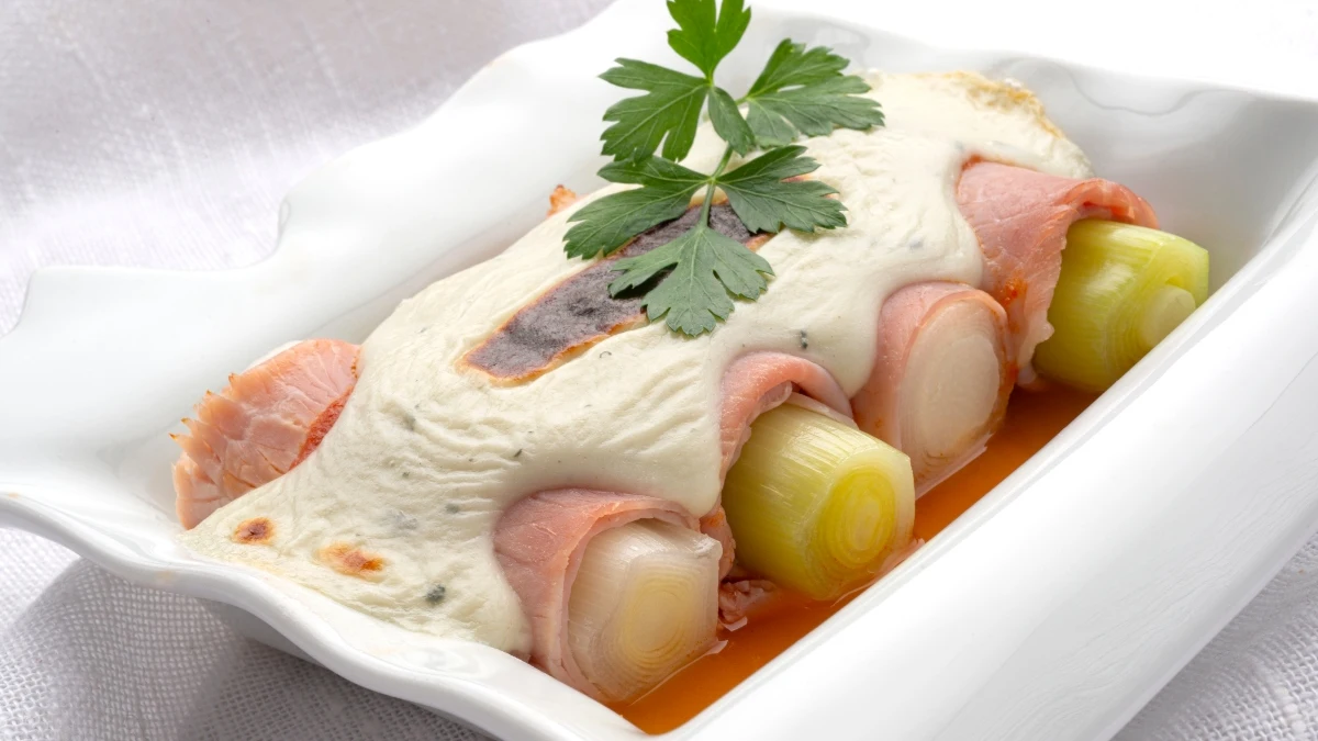 Karlos Arguiñano: receta de puerros gratinados con queso azul Karlos Arguiñano: receta de puerros gratinados con queso azul