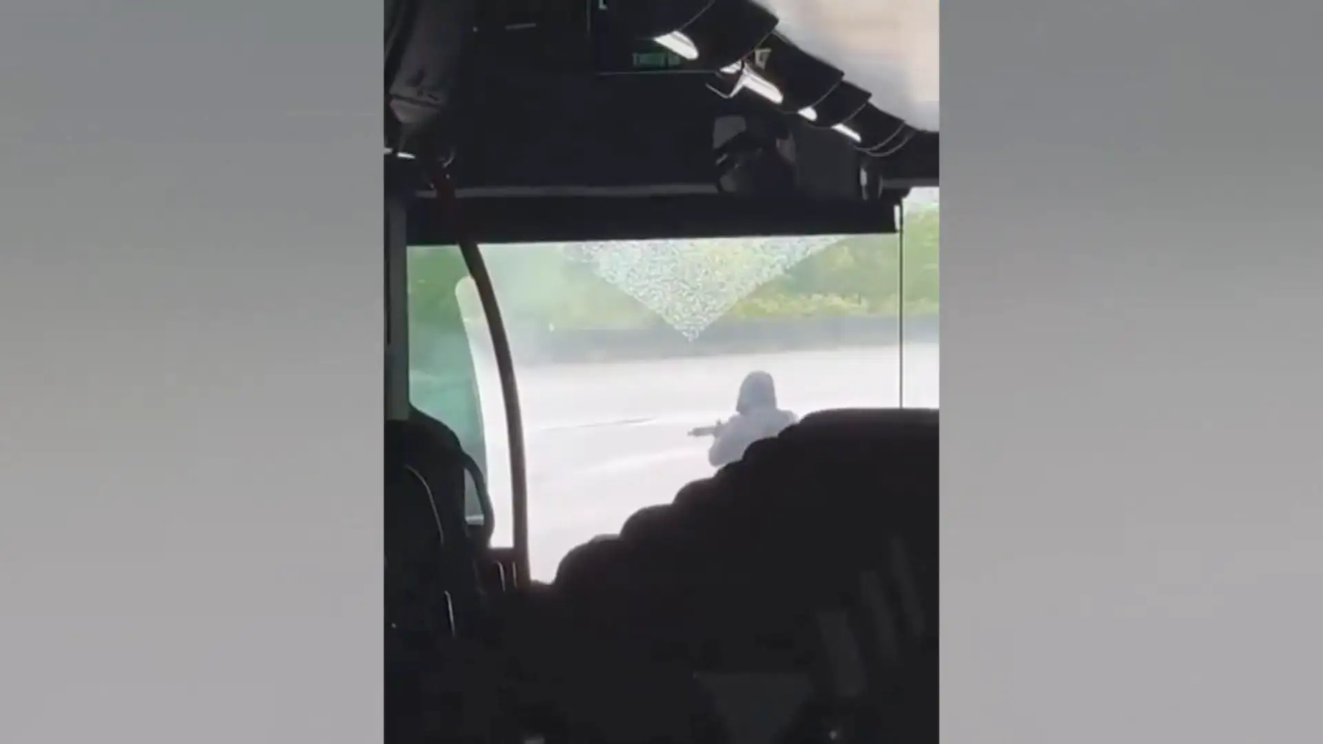 Imagen del asalto armado al furgón en el que iba 'El Mosca' Antena 3 Noticias