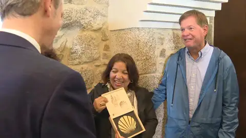 La peregrina número 100.000 del Camino de Santiago Antena 3 Noticias