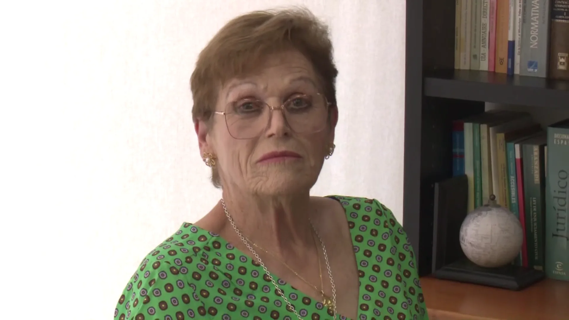 Francisca asegura que la lotera la engañó para no darle su premio millonario: "Dijo que la máquina estaba rota" Francisca asegura que la lotera la engañó para no darle su premio millonario: "Dijo que la máquina estaba rota"