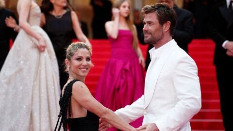 Chris Hemsworth y Elsa Pataky en la presentación de Furiosa en Cannes
