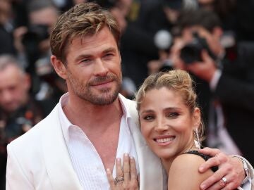 Chris Hemsworth y Elsa Pataky en la presentación de Furiosa en Cannes