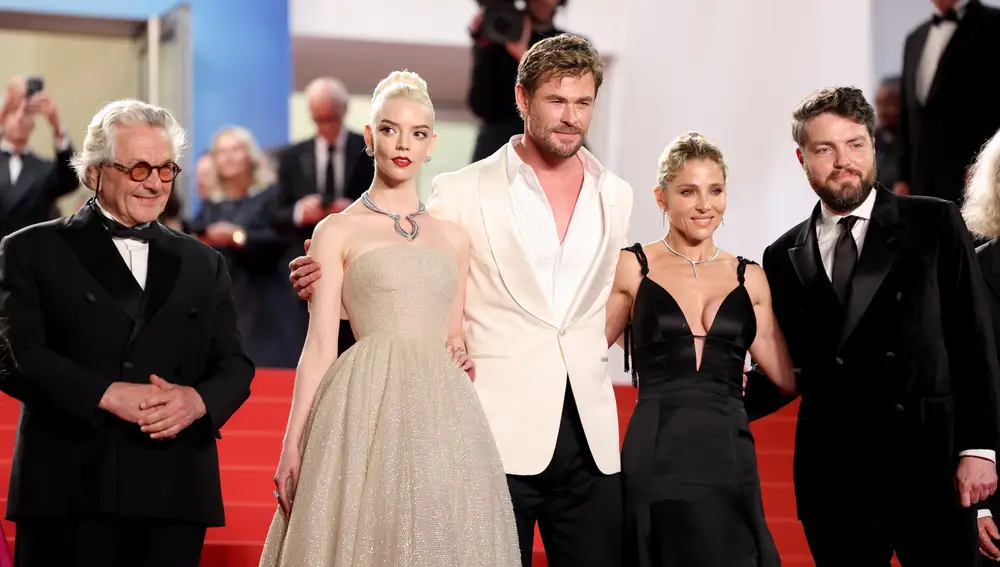 Anya Taylor-Joy, Chris Hemsworth y Elsa Pataky en la presentación de Furiosa en Cannes