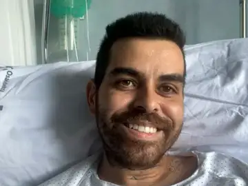 Álex García en el Hospital de Cruces, Baracaldo (Vizcaya) ( Álex García en el Hospital de Cruces, Baracaldo (Vizcaya) (