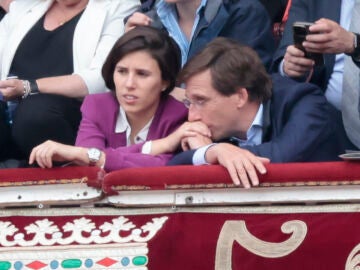 Teresa Urquijo y Jos&eacute; Luis Mart&iacute;nez Almeida en Las Ventas